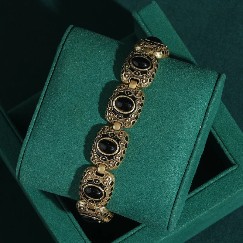 Black Agate Vintage Bracelet Woman Oval Bangle Antique Gold Color Carving Square Wrist Jewelry Accessories Retro 2025 Trend