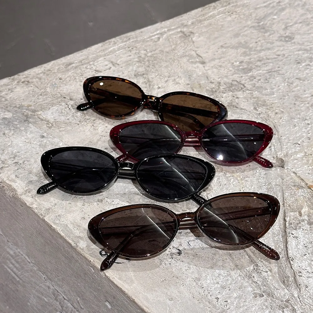 Women Vintage Cat‑Eye Sunglasses Trendy Designer Luxury Eyewear Retro Street‑Style Shades UV400 Anti‑UV Sun Glasses for Daily