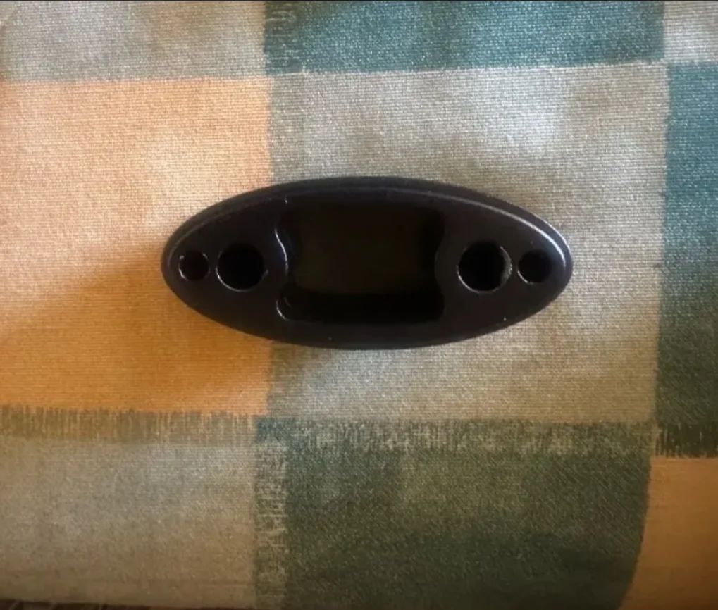 coussin-de-6-cm-de-hauteur-avec-vis