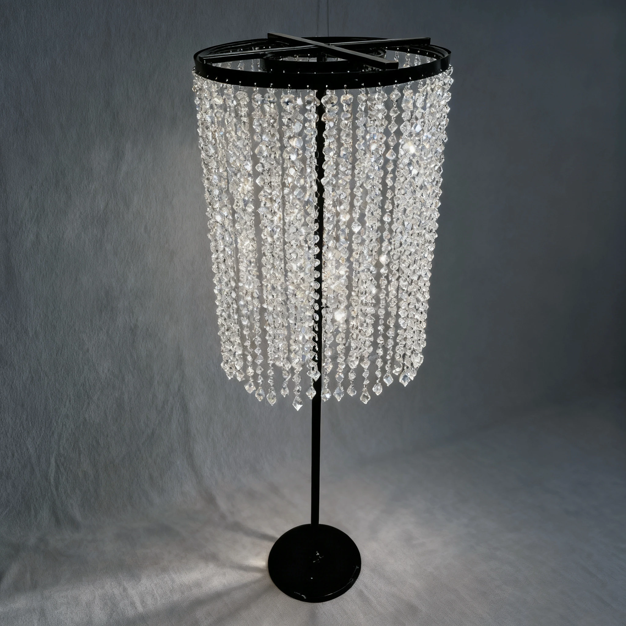 

Wedding Decor Prop Iron Round Ring Raising Bracket with Crystal Chains Decoration For Wedding Stage Venue Road Sign Frame 4pcs