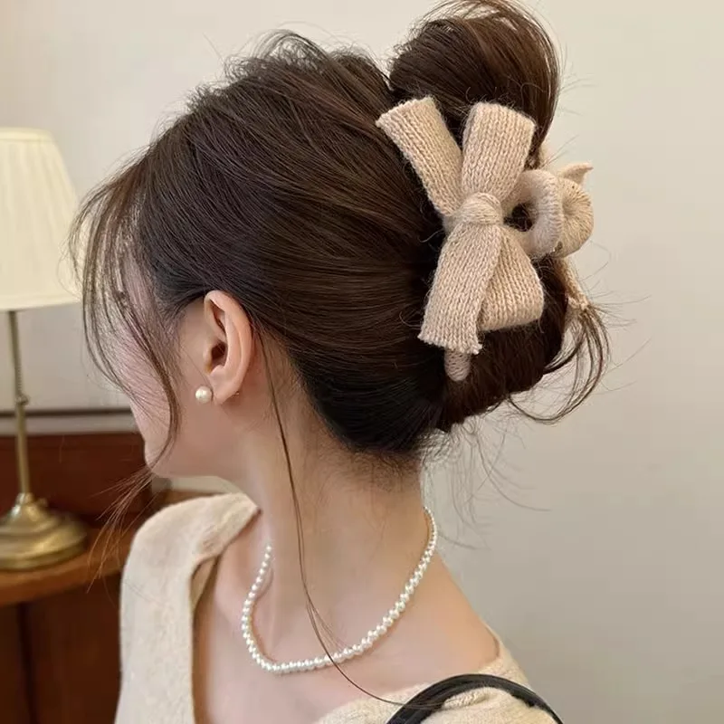 New Woolen Knitted Bow Hair Claw Clip High Quality Handmade Weave Plush Hair Crabs Shark Clips Autumn Winter Hair Accessories