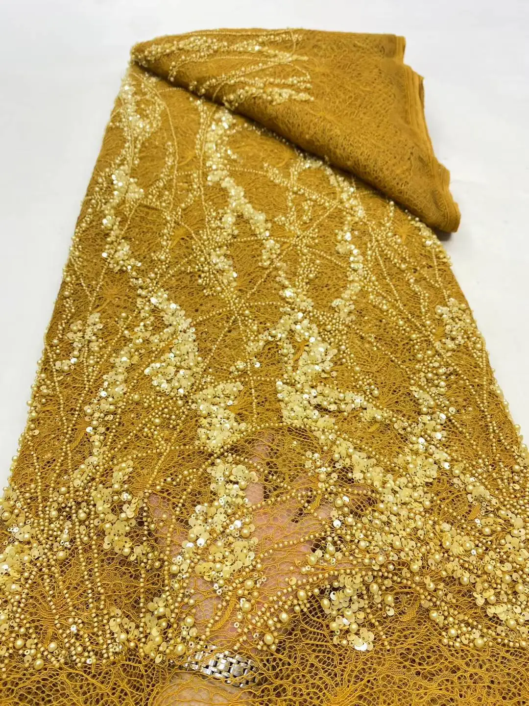 جودة عالية الأحمر الأفريقي اليدوية مطرز أقمشة الدانتيل 2025 الخياطة الترتر التطريز النيجيري أقمشة الدانتيل فستان الزفاف النساء