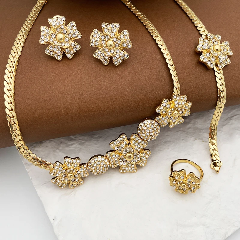 Jewelry Set Ladies Fashion Gold Plated Jewelry Five Petals Flowers Necklace Set collier plaqué or bijoux