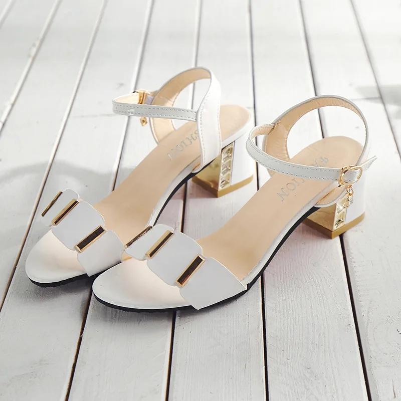 2023 Open Toe Women Chunky Heels Shoes Casual Women\'s Sandals Black White Female Fashion Metal Decoration Womens Sandal 34-43