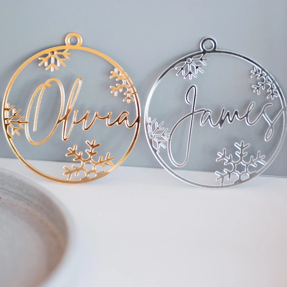 

Personalized Laser Cut Names Christmas Snowflake Ball Custom Christmas Acrylic Bauble With Name Xmas Gift Decorations for Home