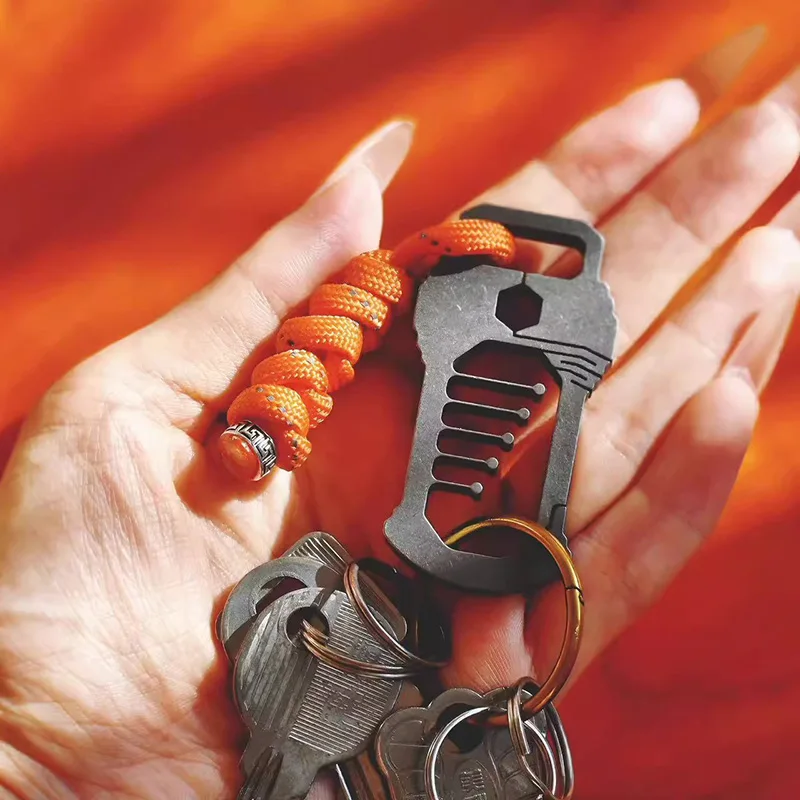 신형 키체인 티타늄 합금 고탄성 자동차 키체인 프레스 튜닝 포크 EDC 소형 도구 배치 헤드 설치 가능