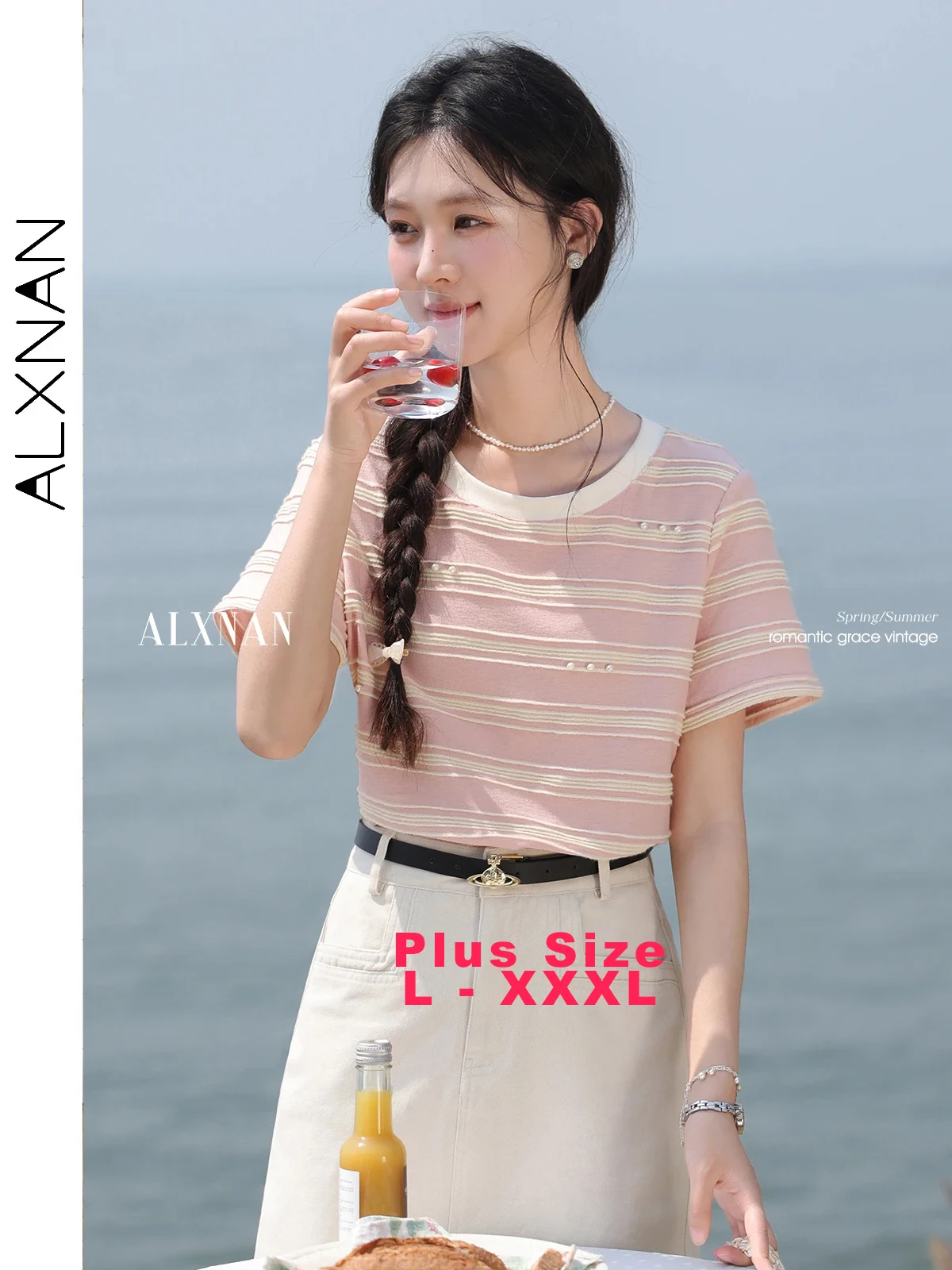 

ALXNAN Plus Size Women Pink Striped T-shirt Elegant Sweet Loose-fit Cotton T-shirt Summer Round Neck Short Sleeve Tops D10639