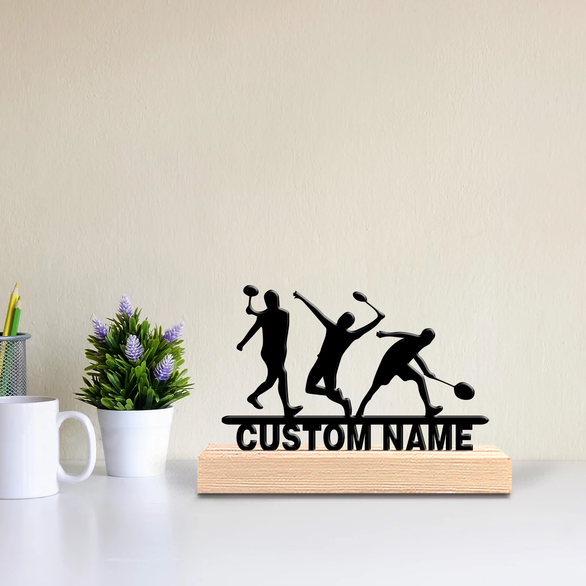 A vintage vintage custom-made item Badminton Metal Art With Wooden Base Tabletop Decoration Complex wooden foundation decoratio