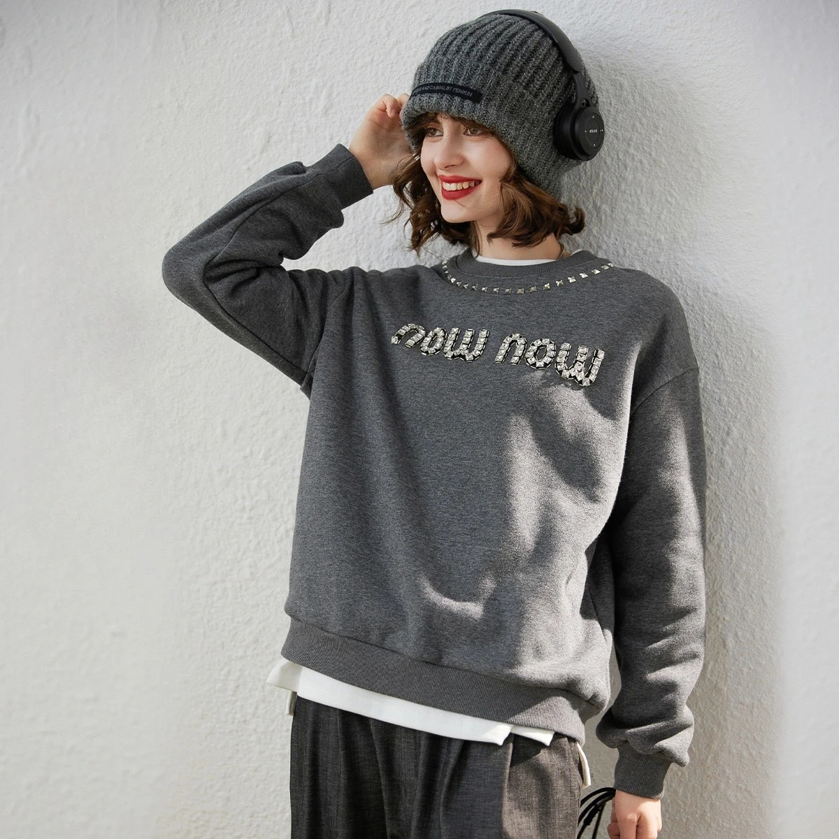 루이야오 두꺼운 벨벳 여성 스웨트셔츠 2025 겨울 최신 트렌디 3D 다이아몬드 레터 루즈 긴팔 세련된 스웨트셔츠