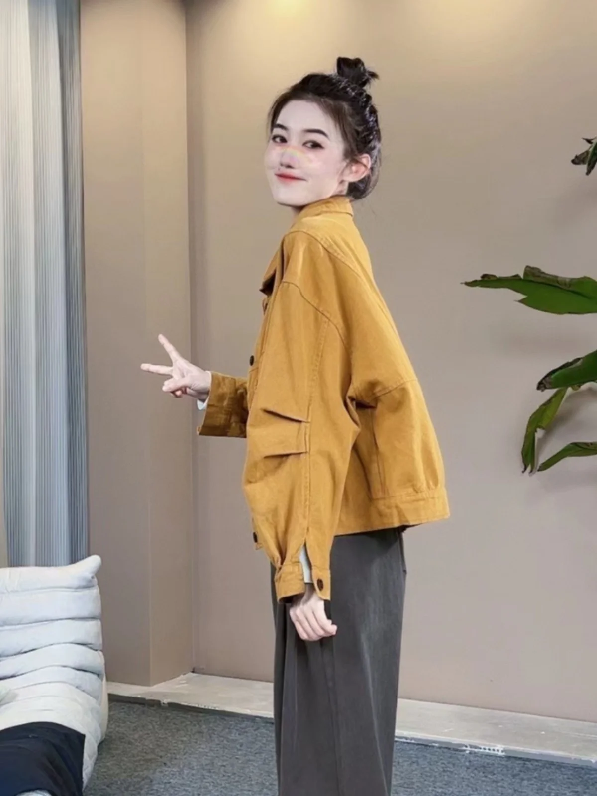 

Sli ort джинсовый хлопковый джинсовый джинт женский весенне-осенний новый модный джинсовый джинсовый джинт небольшого размера с верхним воротником и пуговицами