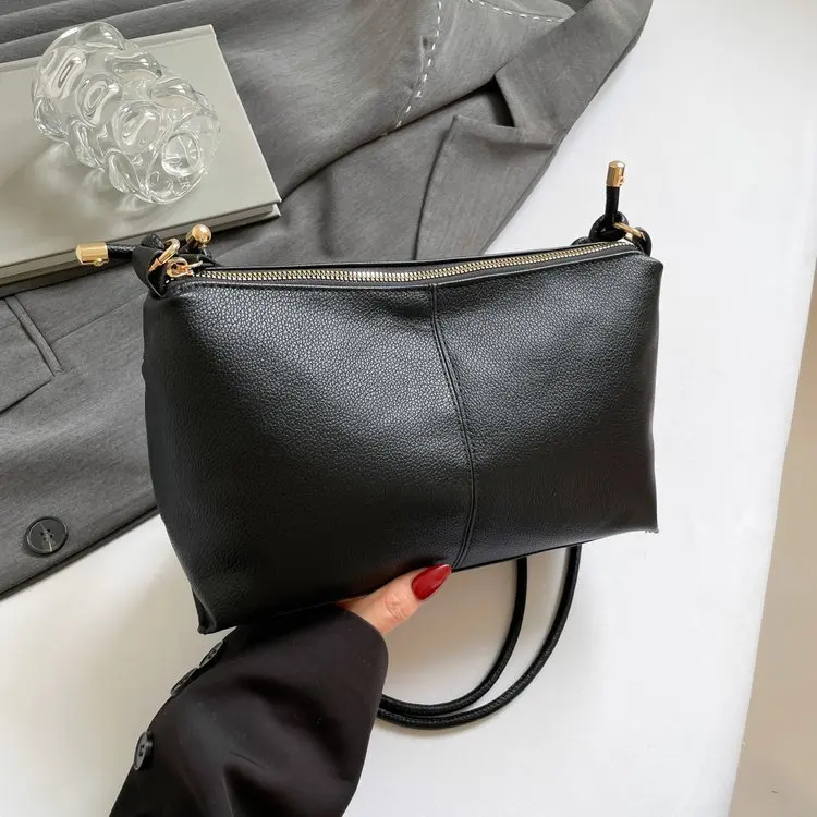 

2025 Vintage Women's Crossbody Bag Large Capacity Genuine Leather Multi-way Underarm Shopper Tote for Work Dating