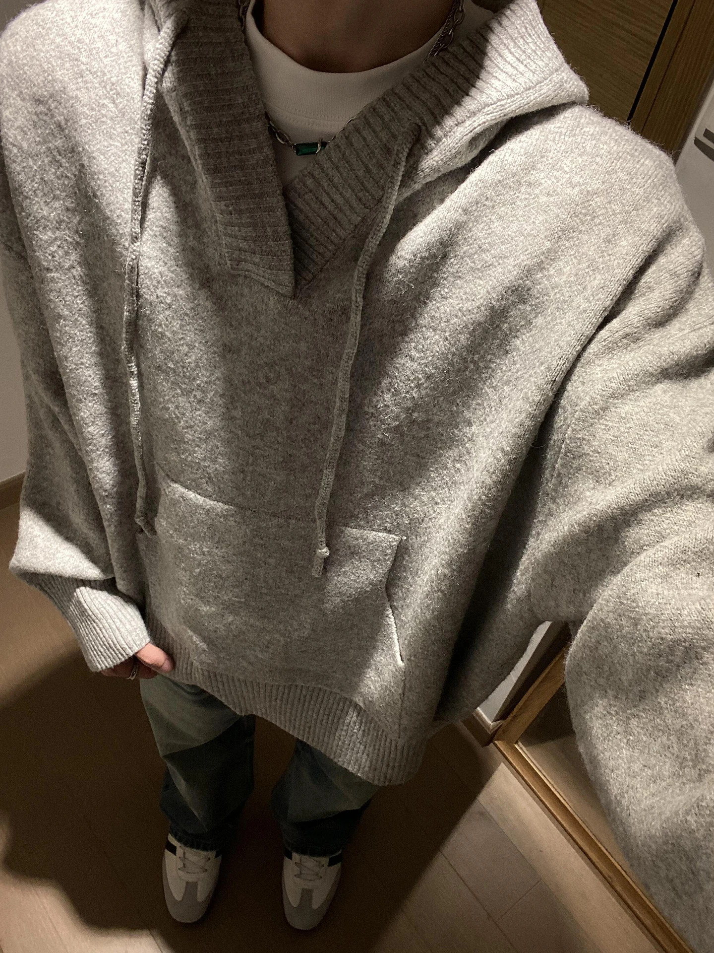 

Мягкий вязаный свитер с капюшоном и V-образным вырезом для мужчин, удобный пуловер с длинными рукавами, осенняя верхняя одежда, пальто Cleanfit