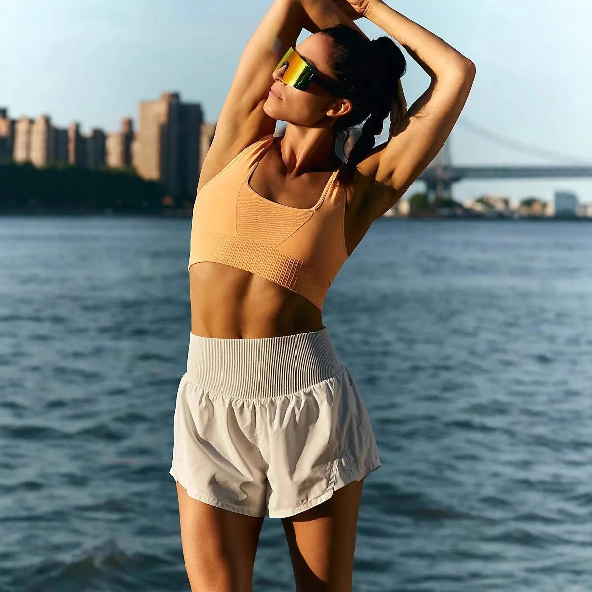 女性のハイウエストランニングオーツクイドライスポーツウェアピュアカラーファッショナブルヨガトレーニングパンツ秋ロングスベセット