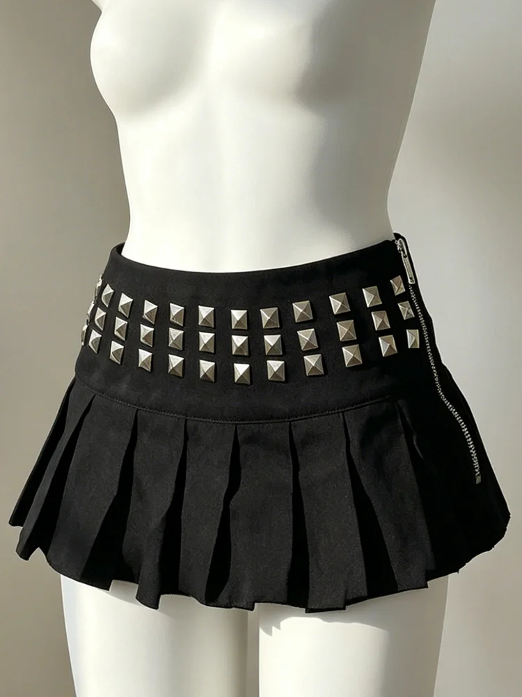 

Summer Y2K Women's Rivet Decorative Folded Mini Skirt Black High Waist A-line Mini Skirt Gothic Casual Skirt for Women