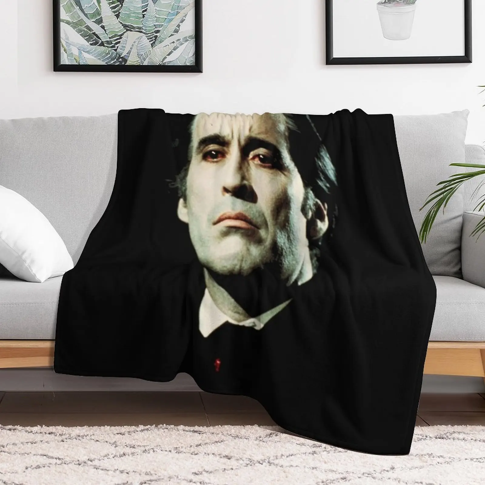 Dracula Vampire Christopher Lee Essential T-Shirt Throw Blanket Decorative Sofas Polar Blankets