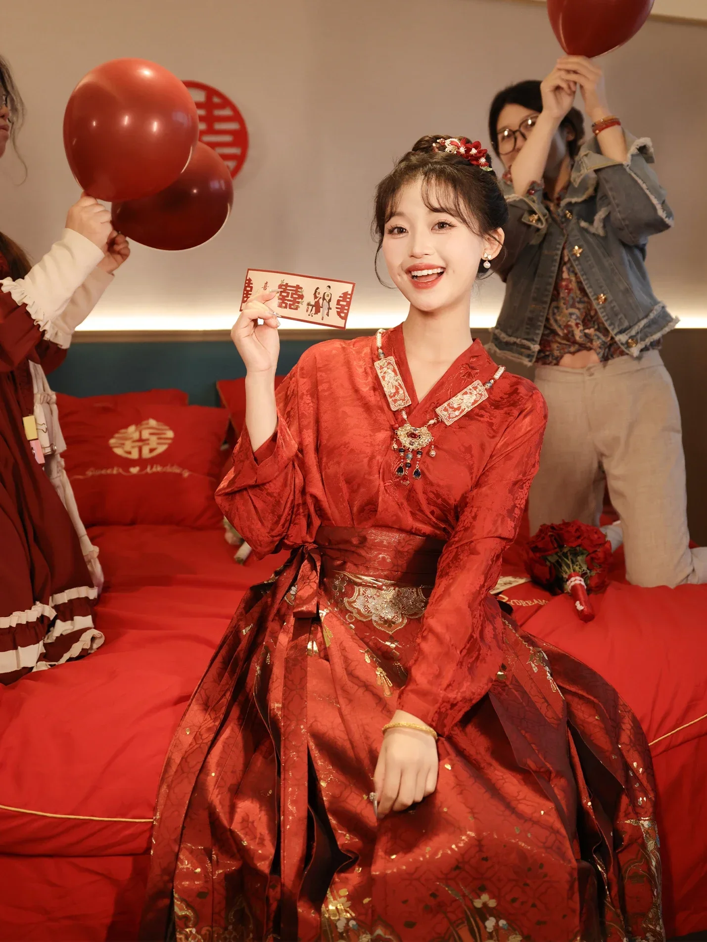 

2025 Horse FaceSkirt Engagement Wedding Hanfu Horse Face Skirt Women Chinese Traditional Vintage Ming dynasty Hanfu Pleats Skirt