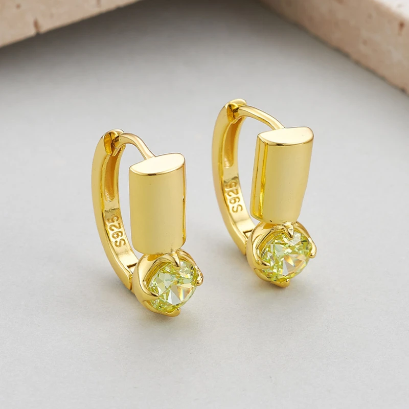 Fashionable and minimalist ear buckle OL commuting style simple and versatile D-shaped high-end earrings