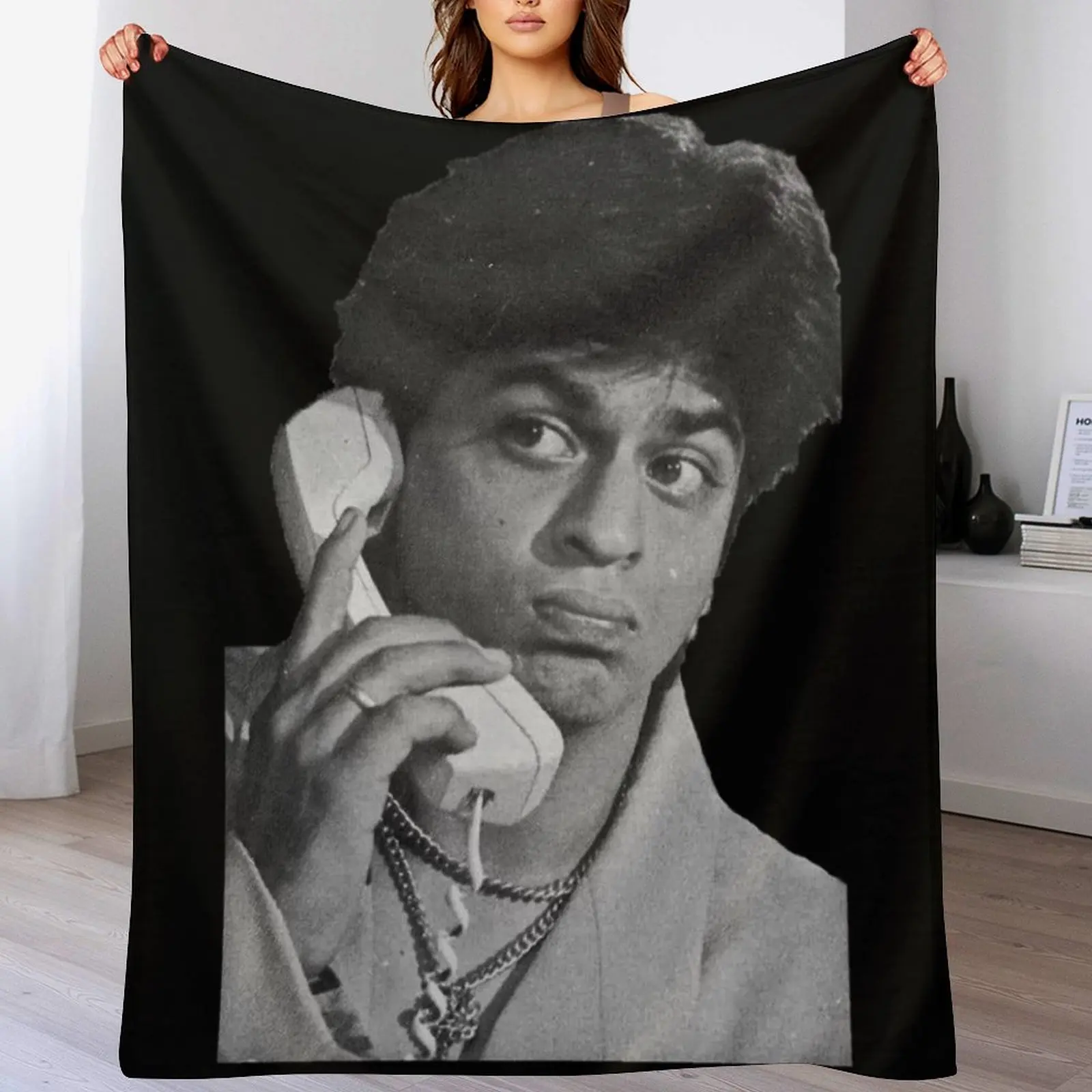 Shah Rukh With Phone Throw Blanket warm for winter Fashion Sofas Blankets