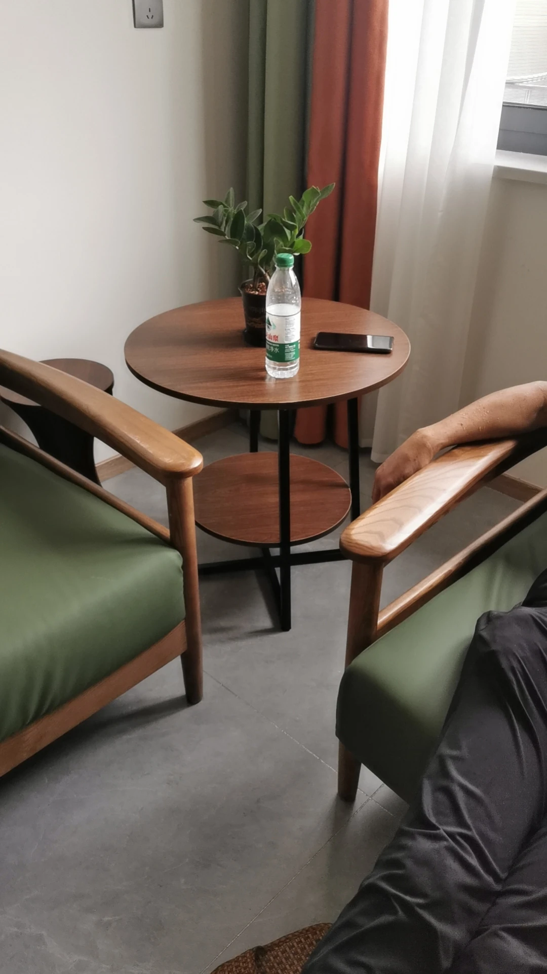 Bed Side Modern Double Layered Round Coffee Table for Home