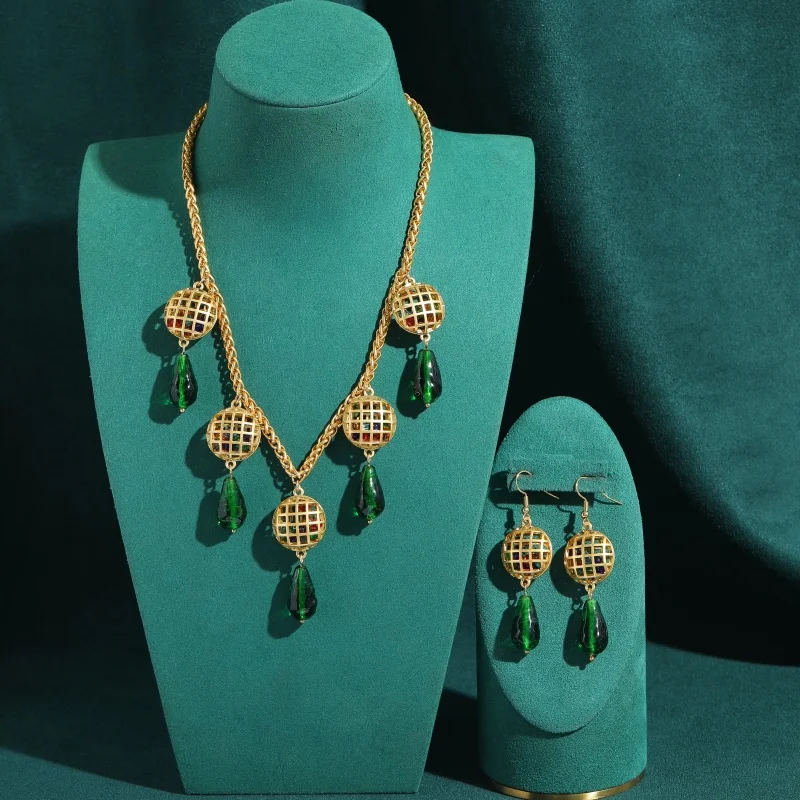 set-di-gioielli-vintage-in-vetro-verde-traforato-collana-e-orecchini-a-goccia-classico-retro-per-banchetti-e-feste-regalo-trendy-quotidiano