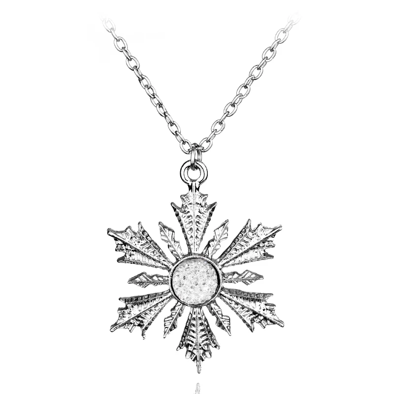 Disney Anime Frozen Pendant Necklace Fashion Snowflake Crystal Charms Metal Necklace for Women Jewelry Accessories Toy Gifts