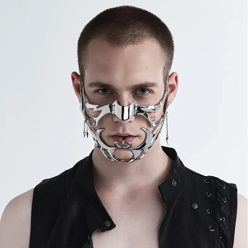 2023 luxe cyberpunk masker vloeistof onregelmatige zilveren kleur holle titanium stalen gezichtsaccessoires voor dames heren feestsieraden