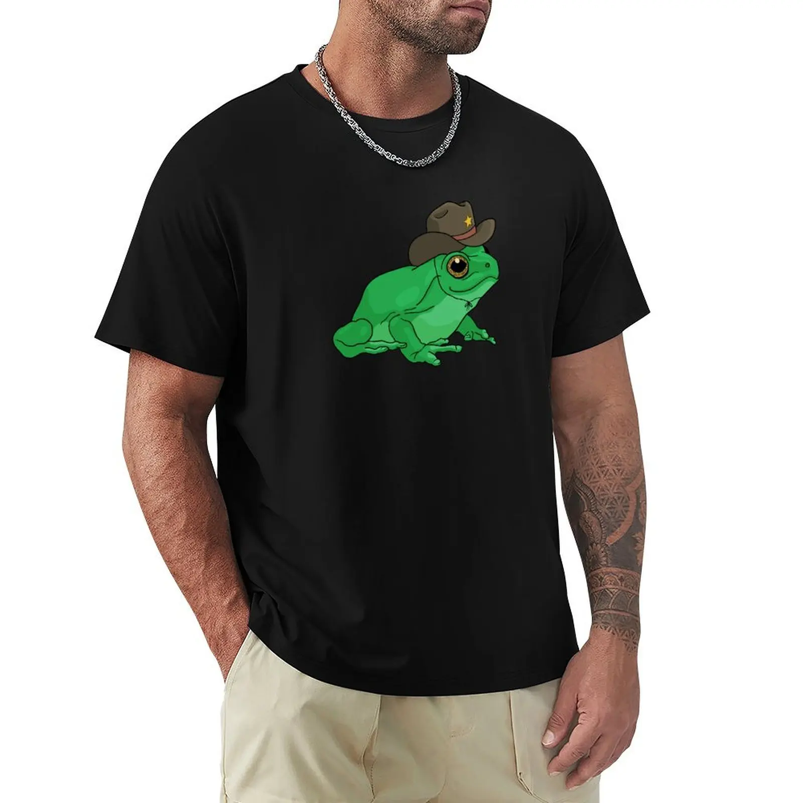 

Cute Sheriff Frog with Cowboy Hat: Cottagecore Aesthetic Froggy, Western Rodeo Country Lover T-Shirt