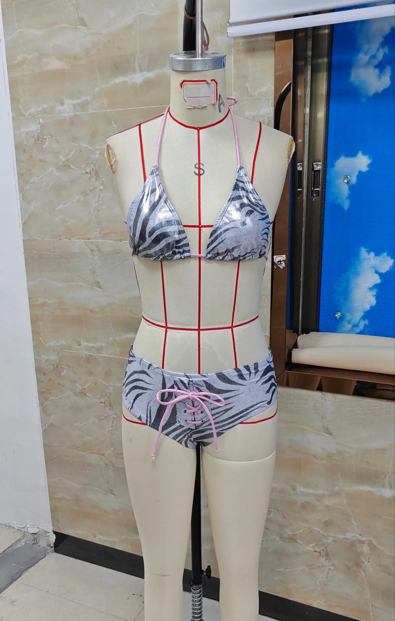 

Women's Summer Bikini Set Fashionable Zebra Print Halter Neck Bra with Thong 2Pcs Bathing Suit