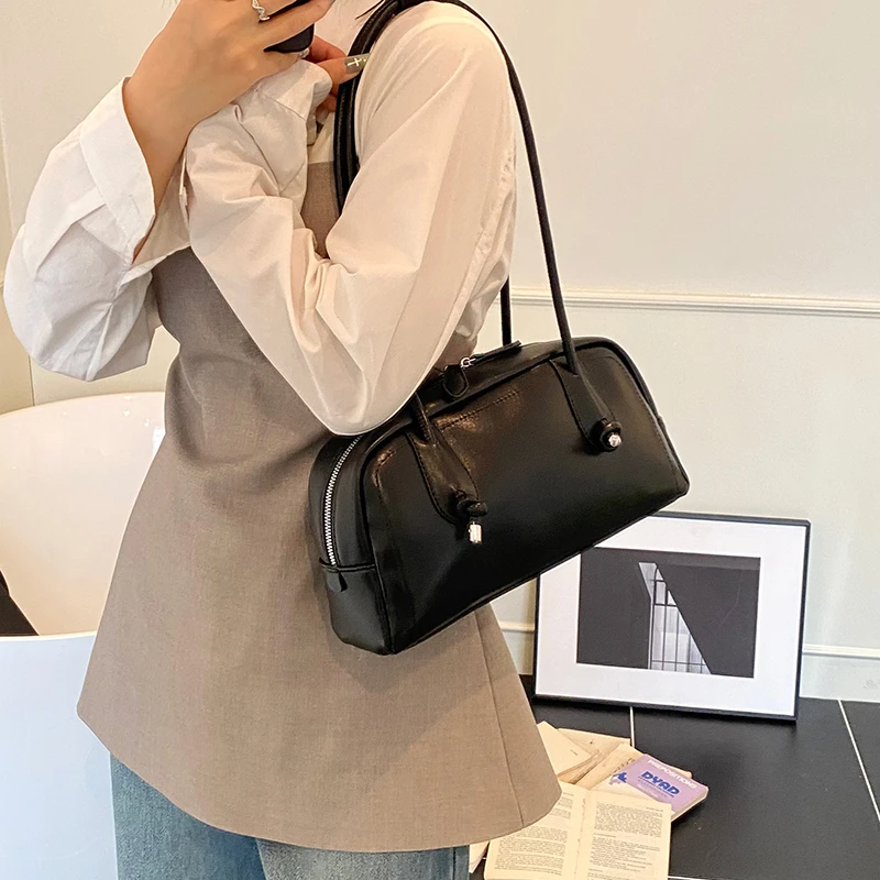 

Classic design women's chain strap shoulder bag, casual and fashionable zipper women's bag, luxurious and trendy women's handbag