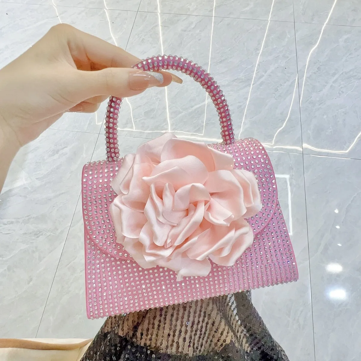 New Luxury Rose Blossom Handbags With Full Diamond Super Sparkling High Quality Feeling Banquet Bag Women Shoulder Crossbody Bag