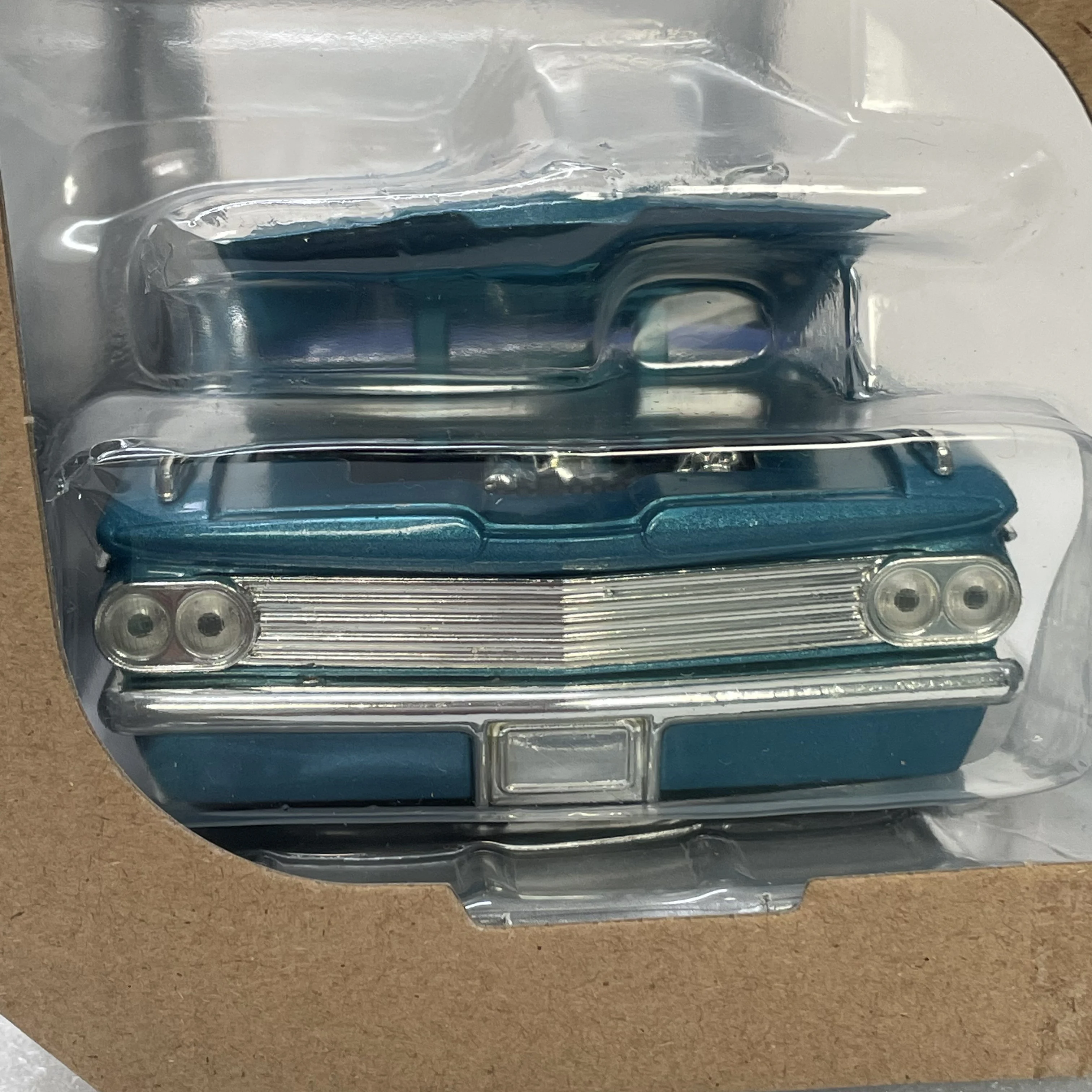 Static Die Casting 1:24 Scale Simulation Chevy Impala Alloy Coupe Collection Memorial Car Model