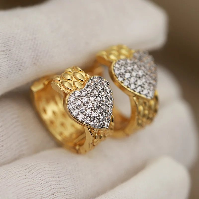 جديد البصر تصميم كريستال القلب وأقراط للنساء أزياء العلامة التجارية والمجوهرات الأقراط الكلاسيكية هدية