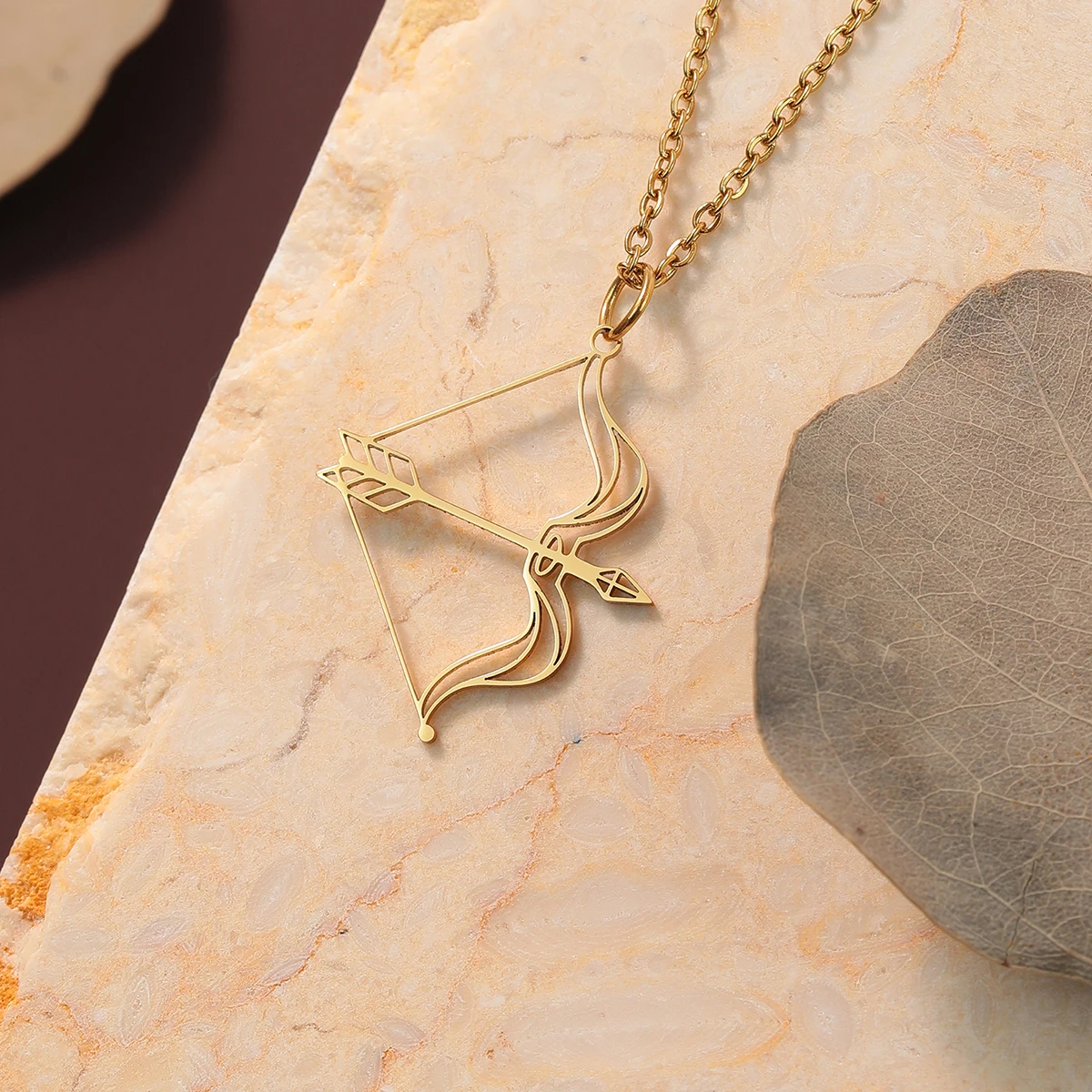 CHENGXUN Arrow Pendant Necklace Sagittarius Zodiac Jewelry Minimalist Necklace Gift for Her Bow Necklace Gift for Mom