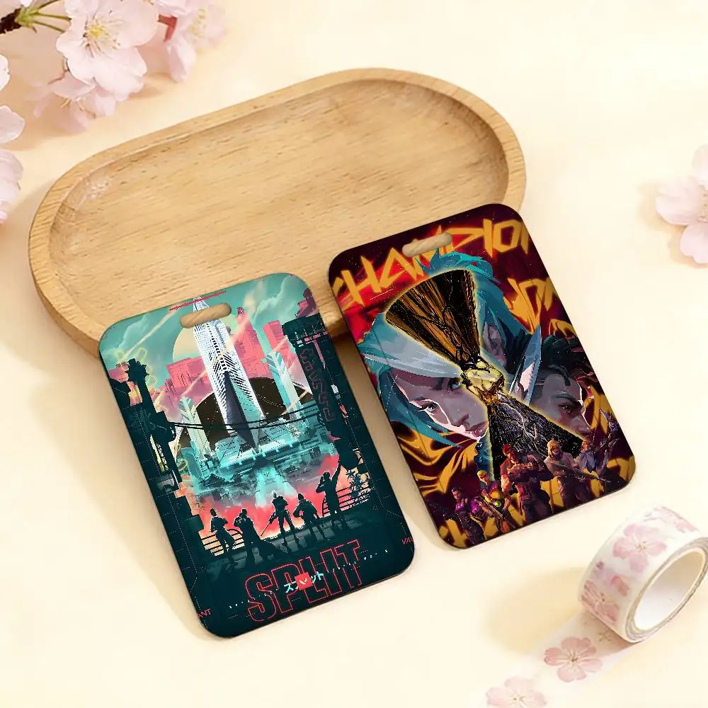 

Держатель для карт/пропусков VALORANT с ремешком на шею и шнурком