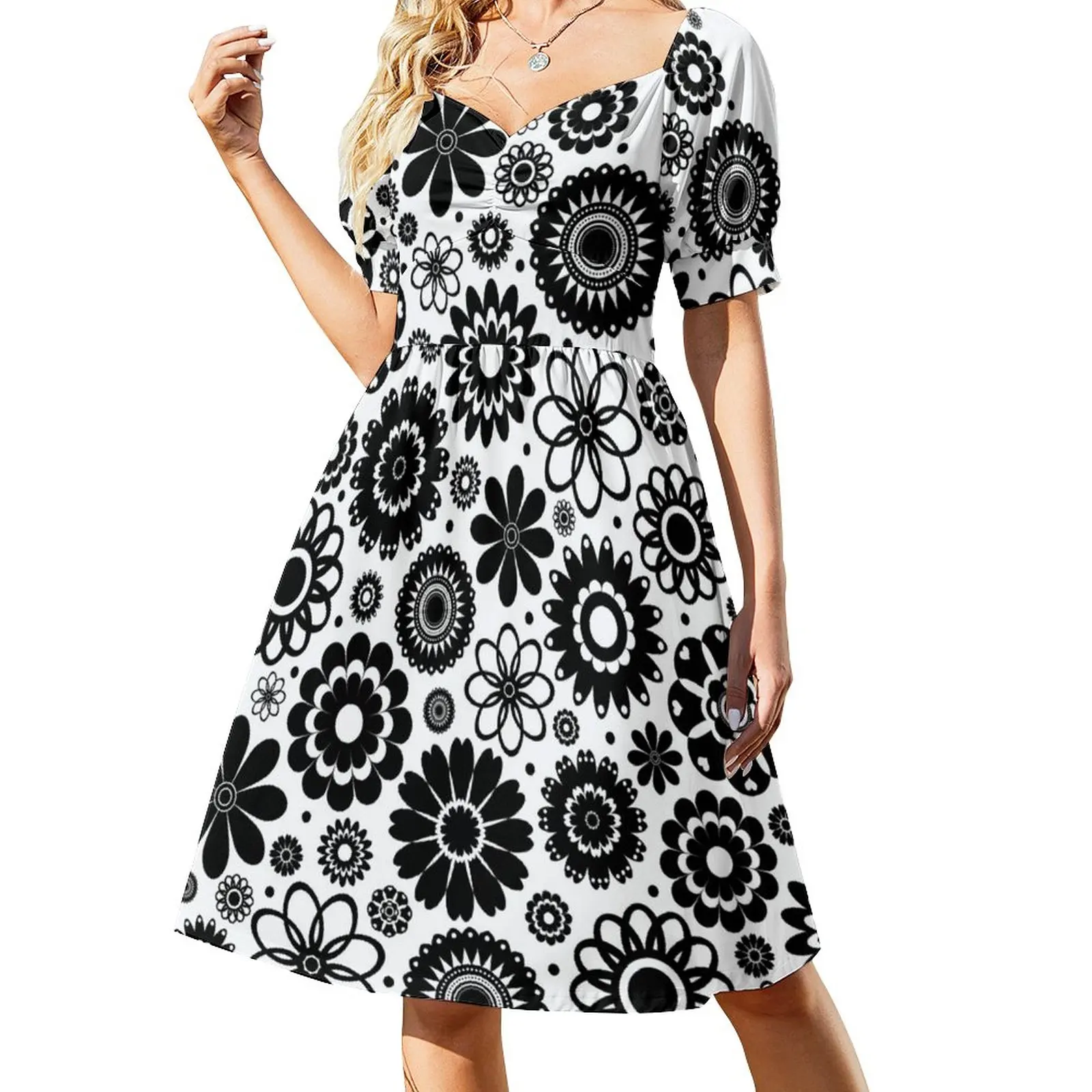 

Black and White Floral Print - Cute Flowers Dress birthday dress clothes for woman Beachwear