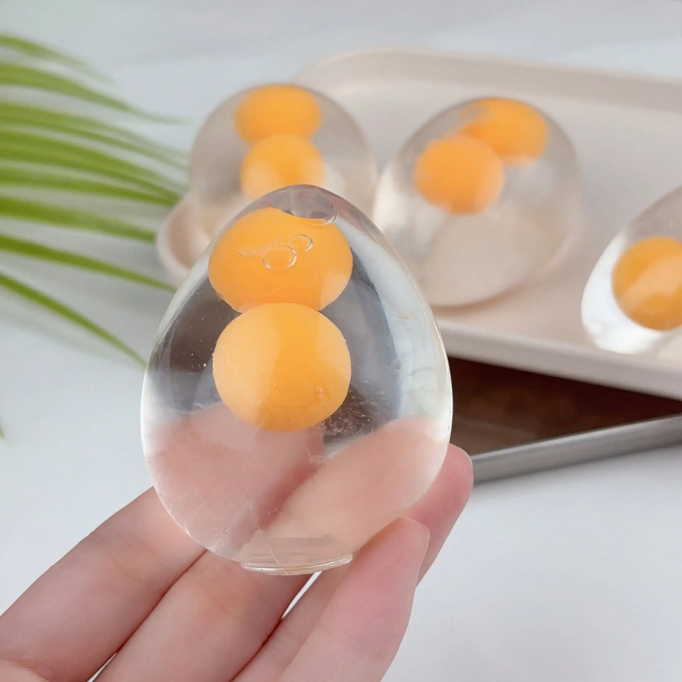 1 pieza de huecaperas blandito, Super Z Outlet Liquid Motion Bubble, adecuado para juegos sensoriales, con función de recuperación de deformación, regalo perfecto, pequeña herramienta peculiar, broma divertida para el hogar y la oficina, regalo de carnaval, recompensa para el aula, sorpresa de Halloween [Color aleatorio]