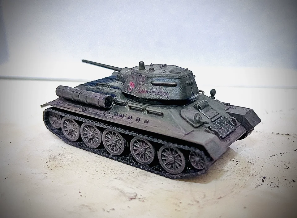 1/72 Soviet T-34/76 Medium Tank Glue-free Quick Fight Military Model Boy 80044