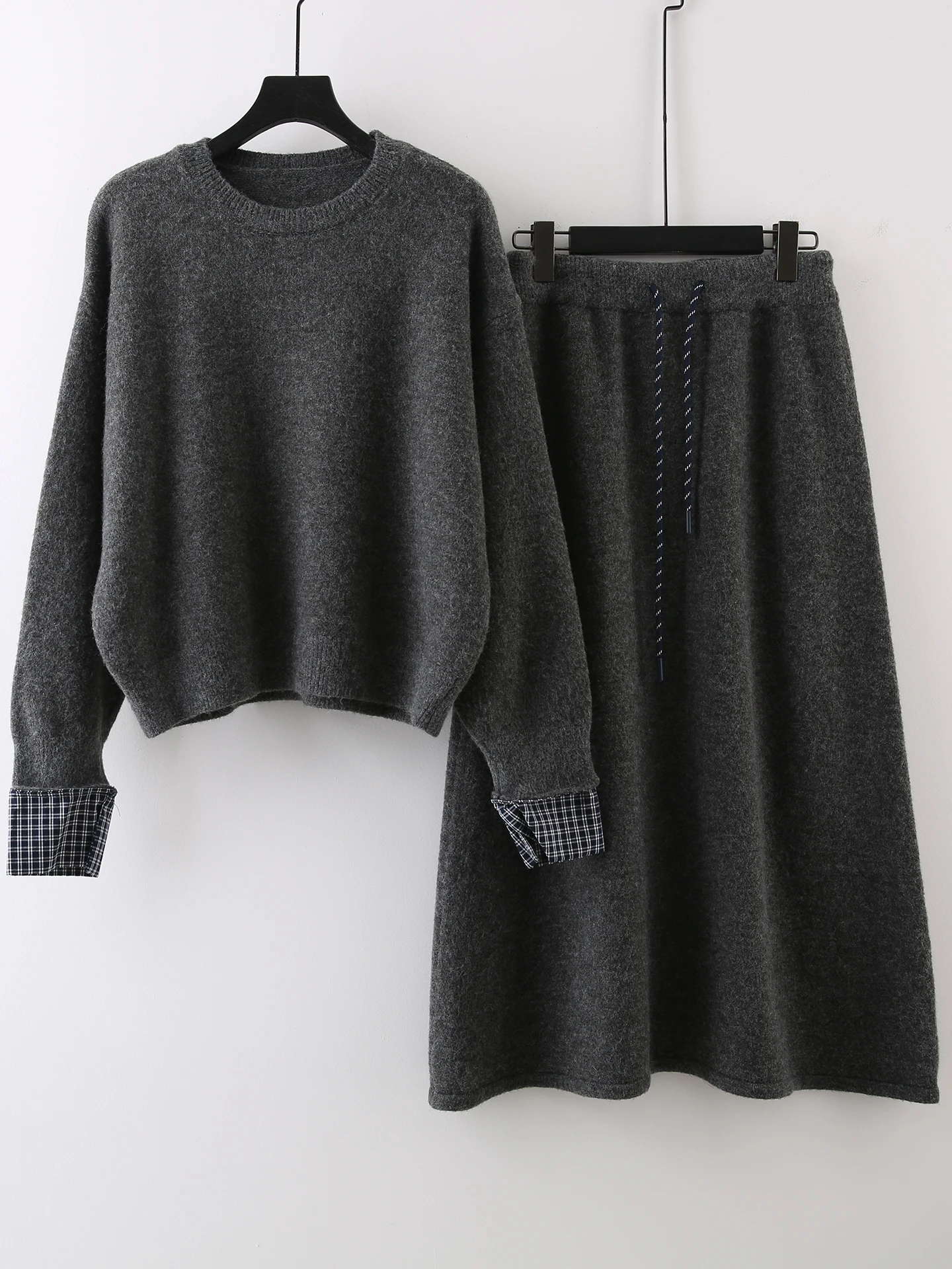 

Модный вязаный комплект в клетку с эффектом пэчворк: элегантный серый свитер и юбка с высокой талией, осенняя новинка для женщин