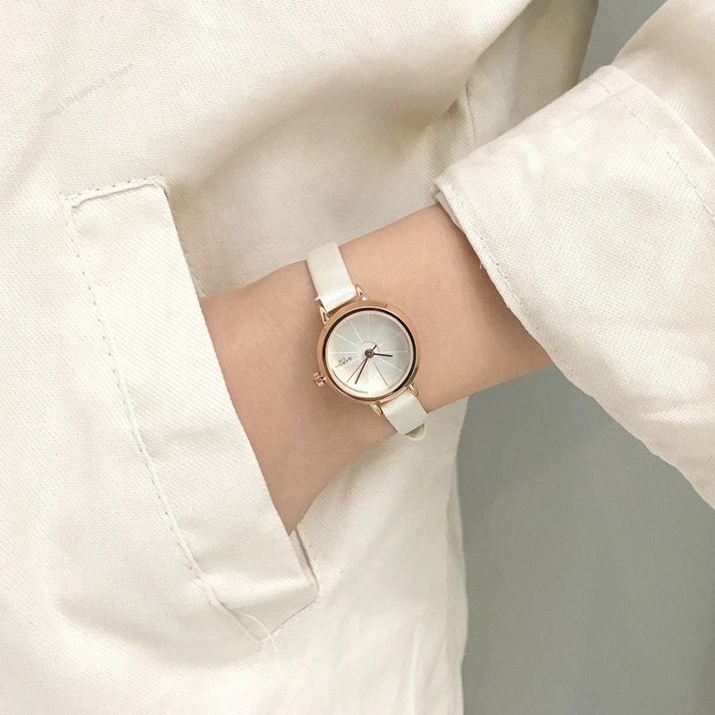 New Fashion Students Women's Watch Women's Simple Small Retro Leather Small Round Dial High Quality Quartz Wristwatches Relojes - Image 2