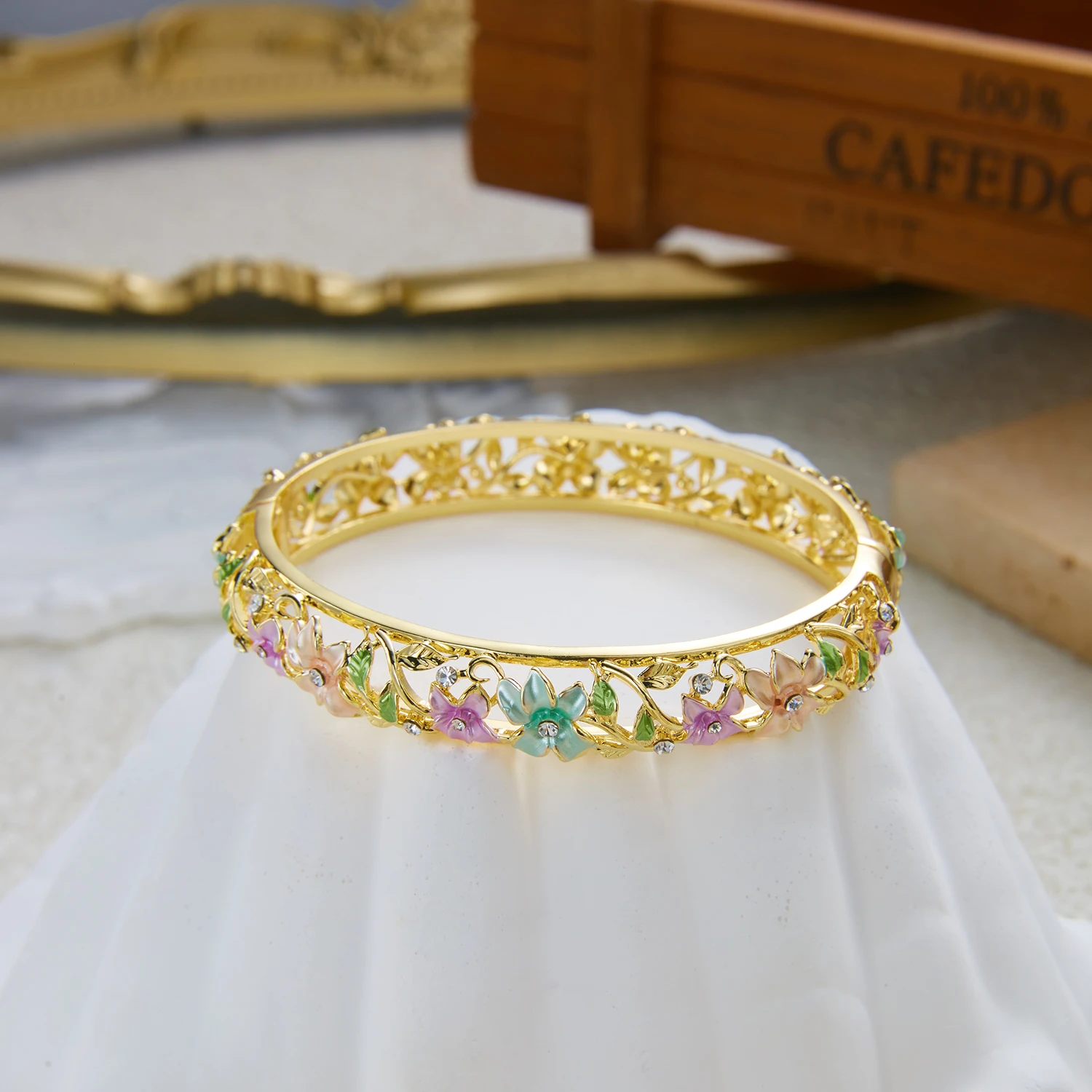 2pc Vintage Enamel Flower Bracelet & Ring Set for Women