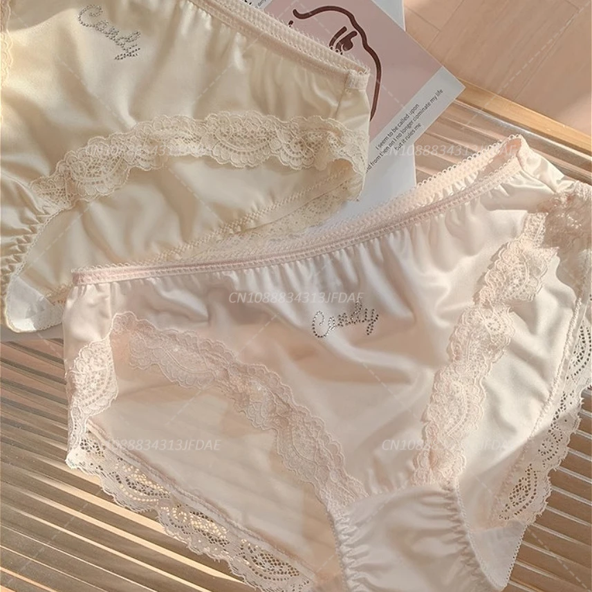 

New Women's Light Luxury French Satin Pure Lust Lace Mid-waist Quick-drying Breathable Cotton Sexy High-cut Underwear