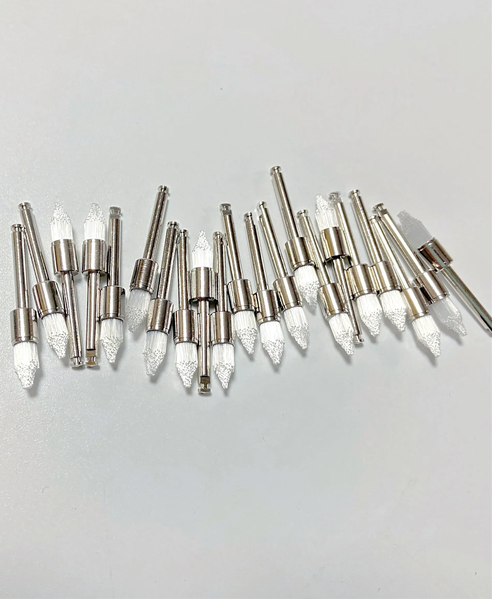 500pcs Dental Lab Materials Dentist Products Polishing Brush Polisher Prophy Rubber Cup Latch Nylon Pointed Tip  Bristles