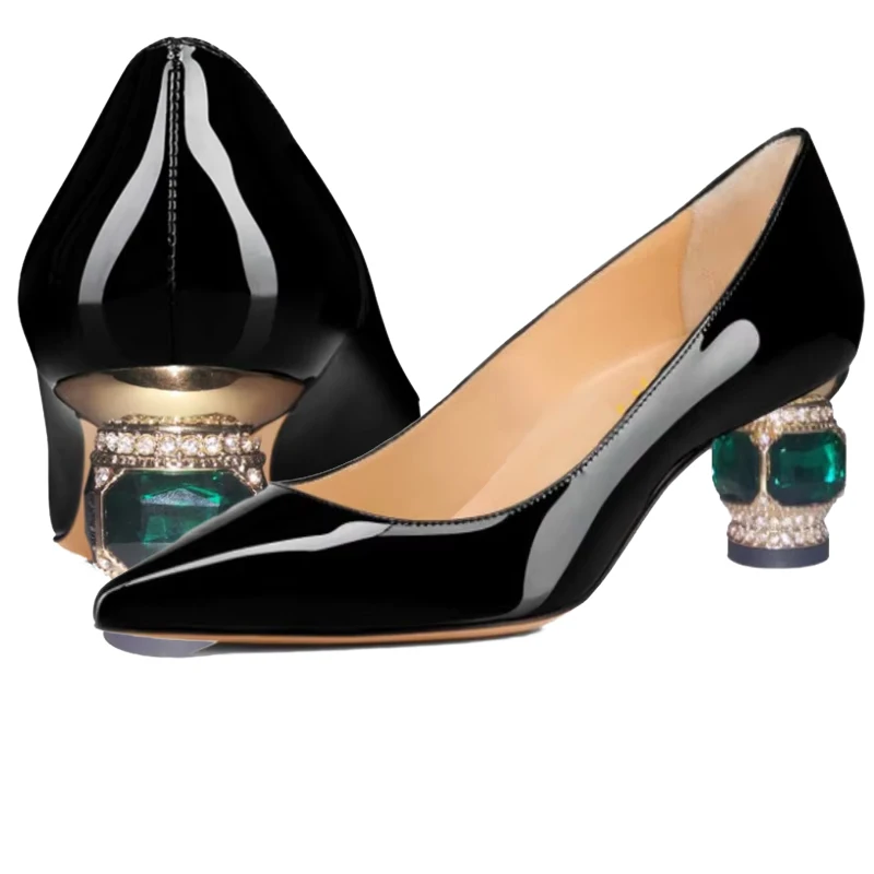 

DIZHUANG Fashionable women's high heels. Black patent leather single shoes. About 5.5 cm heel height. Pointed shoes Crystal heel