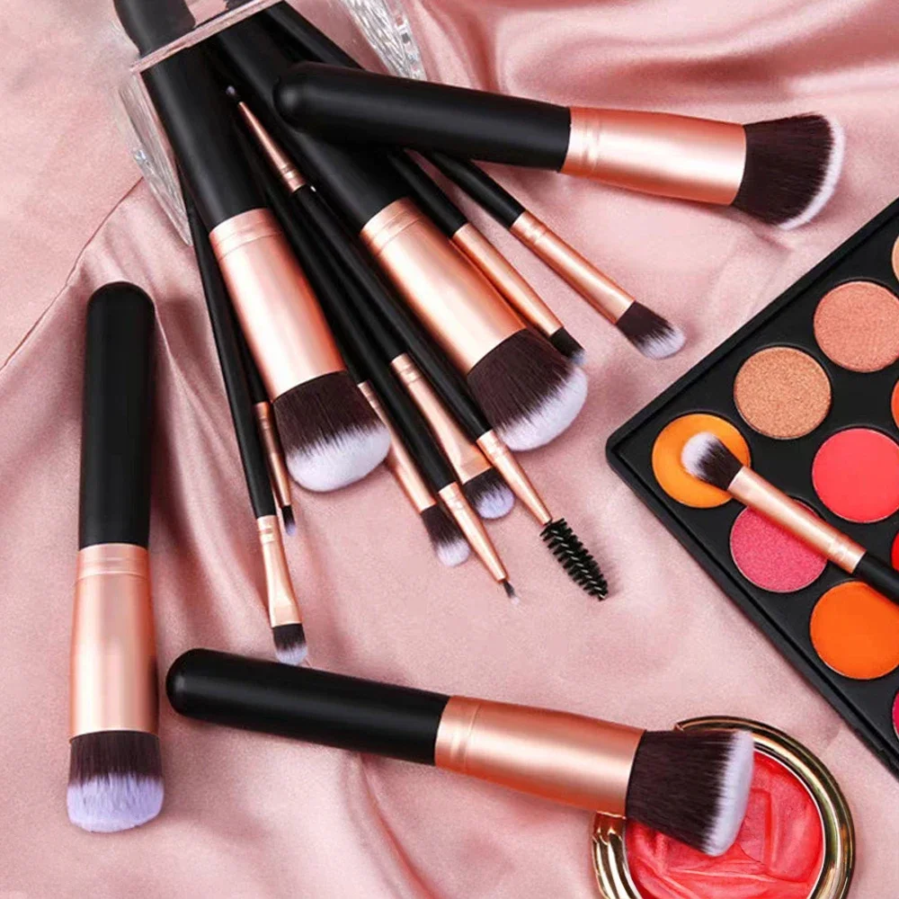 14 個のメイクブラシセット & キットには、パウダー ファンデーション コンシーラー リップ ブラッシャー ブロンザー アイシャドウ アイライナー ハイライト ブラシが含まれます