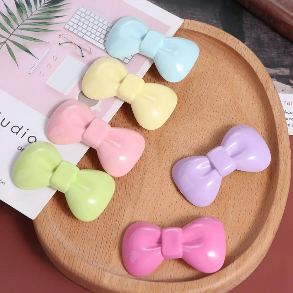 Рисунок 3 - Милая заколка для волос с бантом ярких цветов