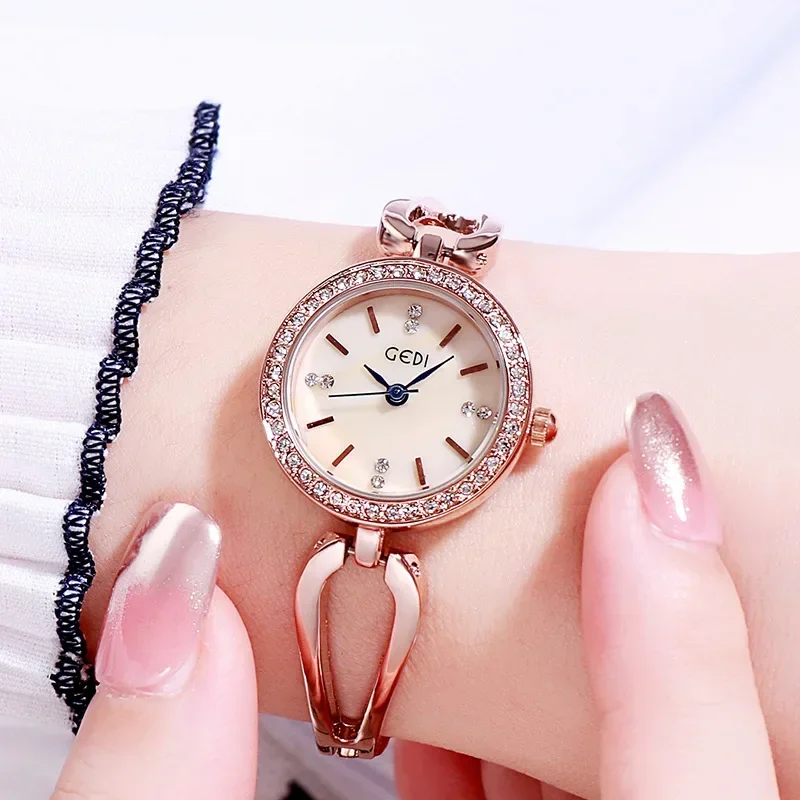 Women Watch Light Luxury Diamond Inlaid Bracelet Quartz Watch Versatile Fashion Waterproof Steel Belt Ladies Reloj Para Mujer