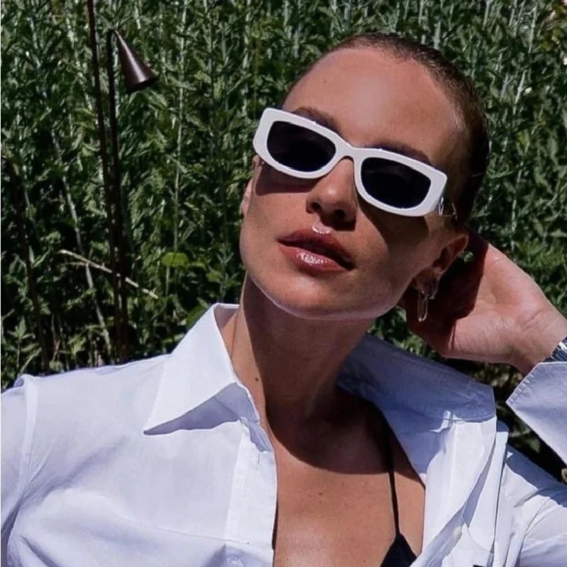 

Motorcycle Driving Retro Fashion Trend Cat Eye Sungalsses Women Men Small Frame Hollow Design Female Fashion Classic Goggles