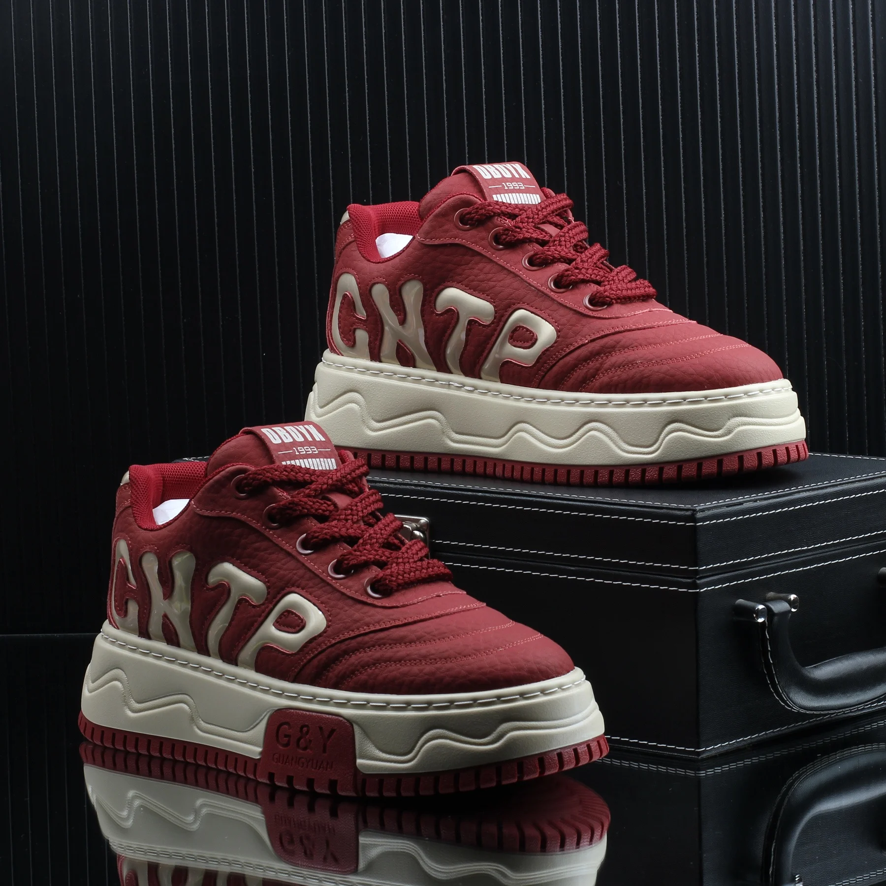 

Новые мужские зимние кроссовки 2025 года: модные, универсальные, повседневные, спортивные, увеличивающие рост, удобные, дышащие