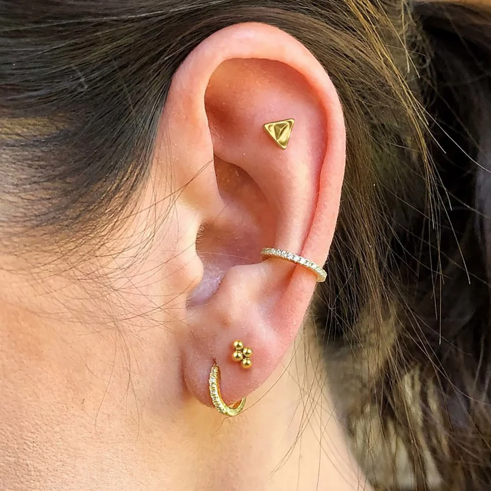 Casvort 1PC ASTM F136 Titanium Pyramid Triangle Flat Back Studs Push In Threadless Nose Stud Cartilage Helix Piercing Jewelry