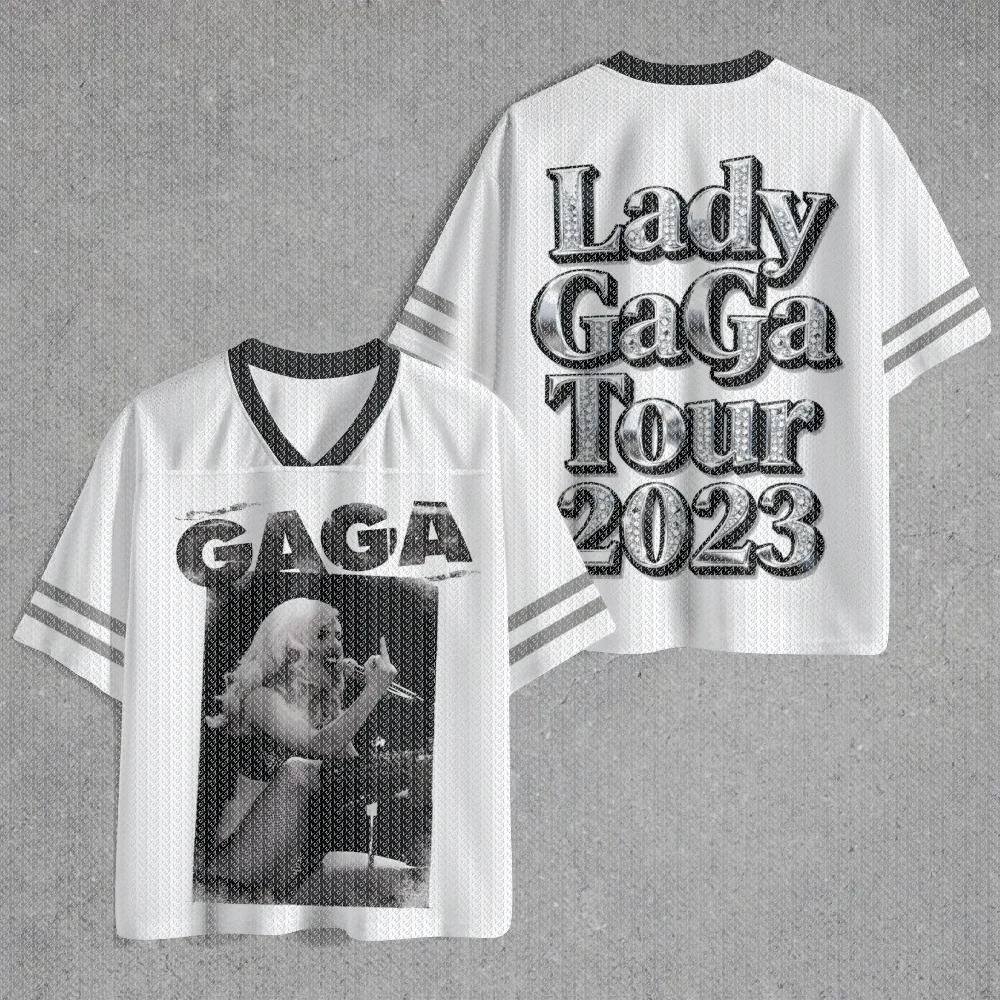

V-neck Sports Shirt Full Print Retro Female Singer Black and White Portrait Metal Letter Pattern Street Football T-shirt